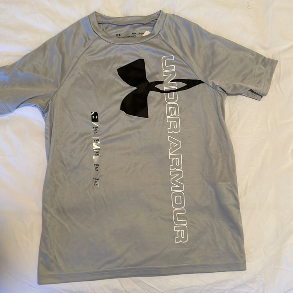 Under Armour heat gear athletic shirt